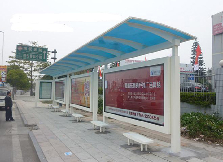 金坛城市一景 公交车候车亭的温暖与思考